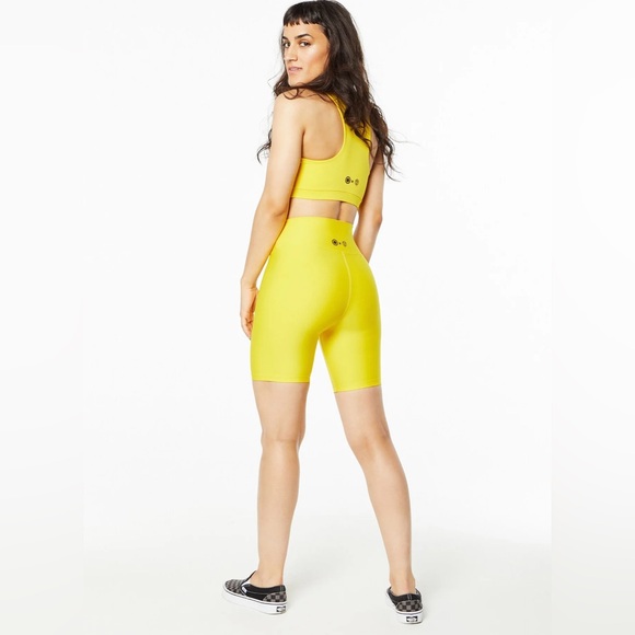 SoulCycle Bike Short 7” Vibrant Yellow (SoulCycle X Year of Ours) - Picture 3 of 4